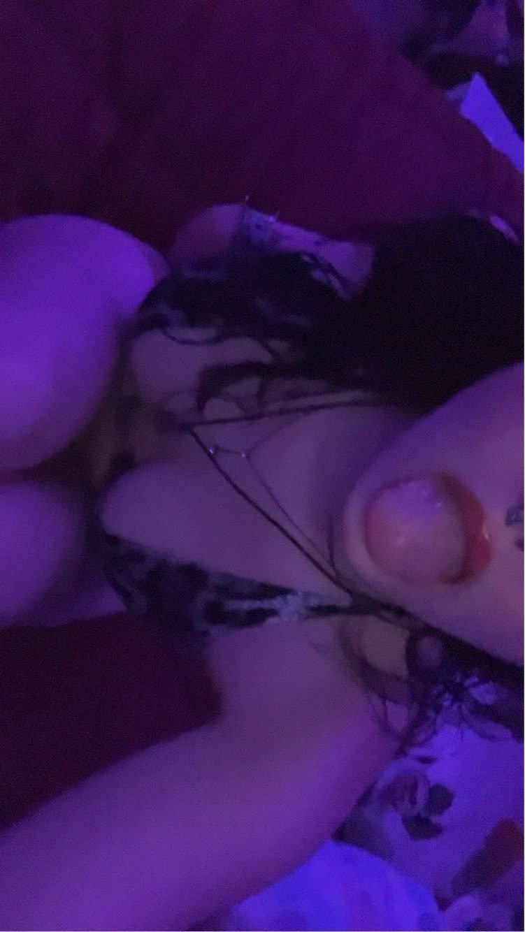 Cheap snap slut wanna share her body with horny cocks, check her snap in pics and comments #MxKkET27
