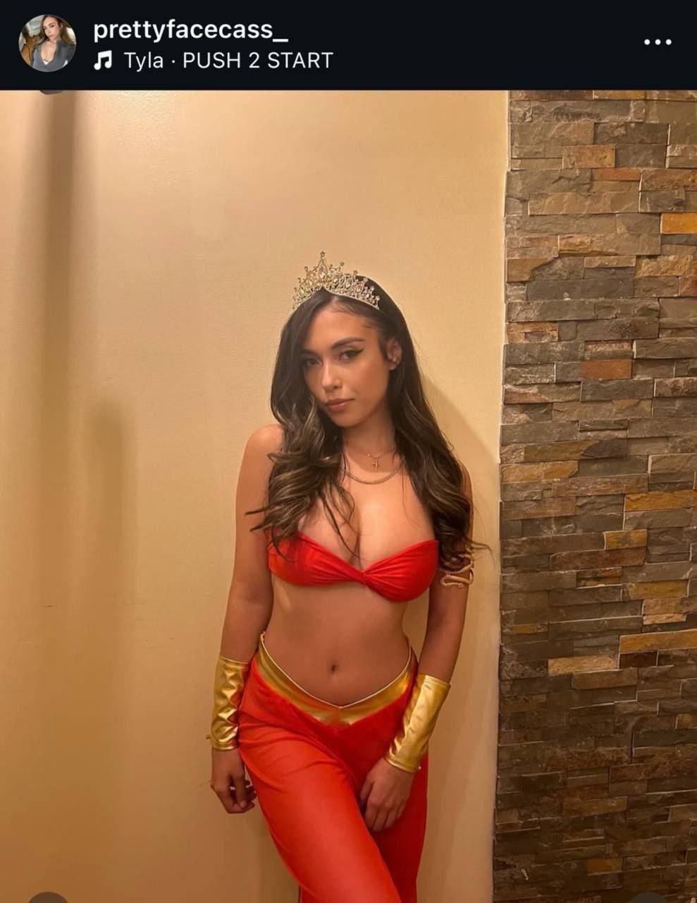 Cassidy Fernandez #DMW55zMS