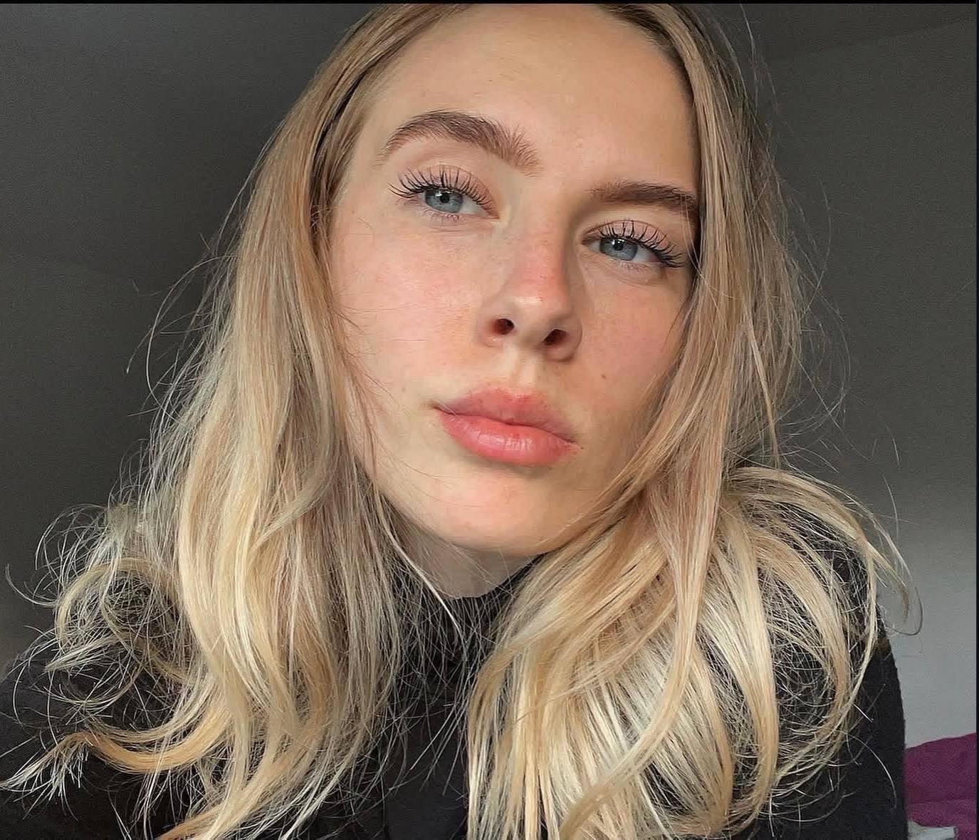 26 year old eve exposed #PlBgCxEw